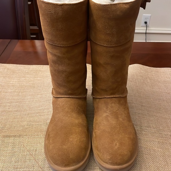 UGG Boots - Picture 5 of 12